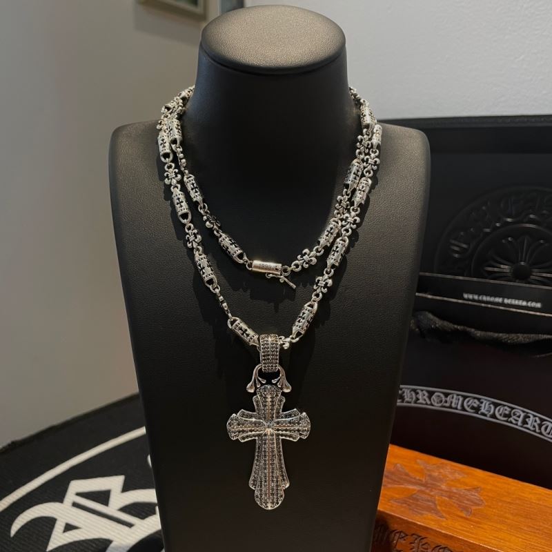 Ch*0me He**ts necklaces